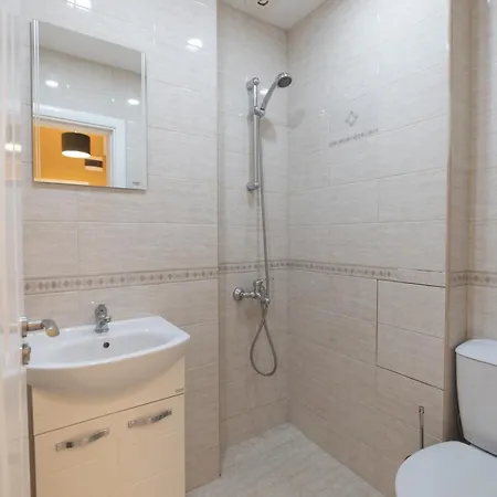 Contemporary Vintage, 3bdr Grace